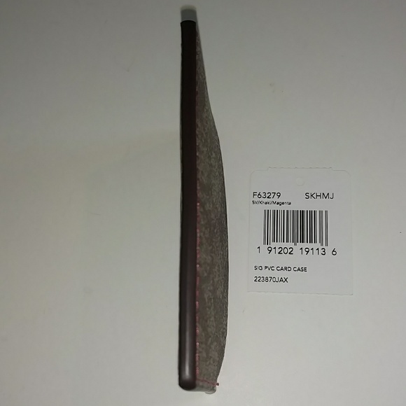 COACH SV/KHAKI/MAGENTA SIGNATURE PVC CARD CASE - Picture 8 of 8